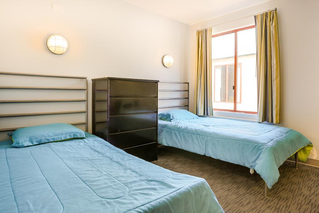 Vantaggio Suites Сан-Диего Экстерьер фото